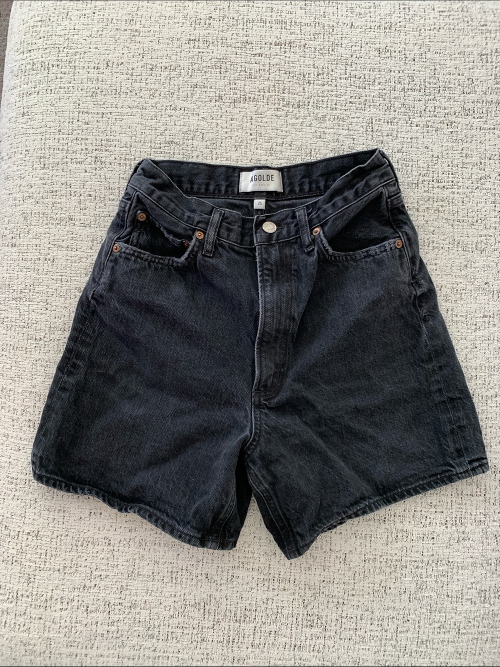 AGOLDE Stella High Rise Shorts in Washed Black / Bat – Size 25